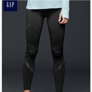 🩵GapFit G Force Mesh Panel Leggings